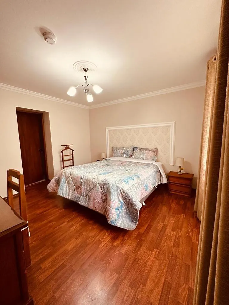 ****  Hotel La Cartuja Quito Ecuador