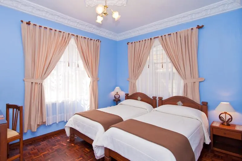Hotel La Cartuja Quito 4*,