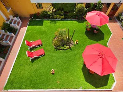 Hotel La Cartuja Quito 4*,