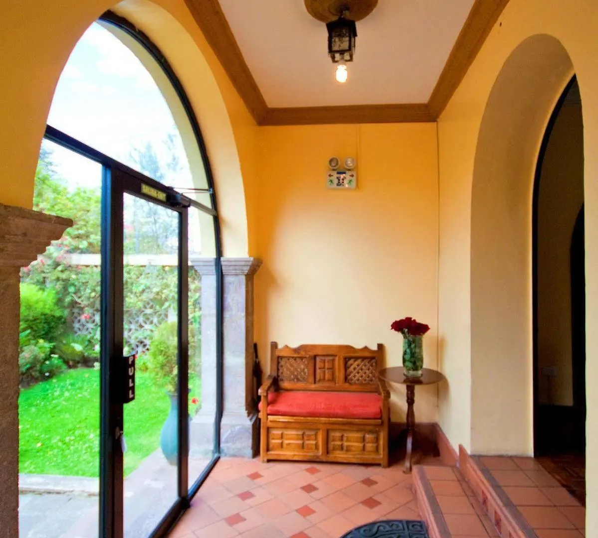 ****  Hotel La Cartuja Quito Ecuador